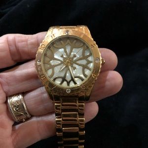 2 watches. Need battery.